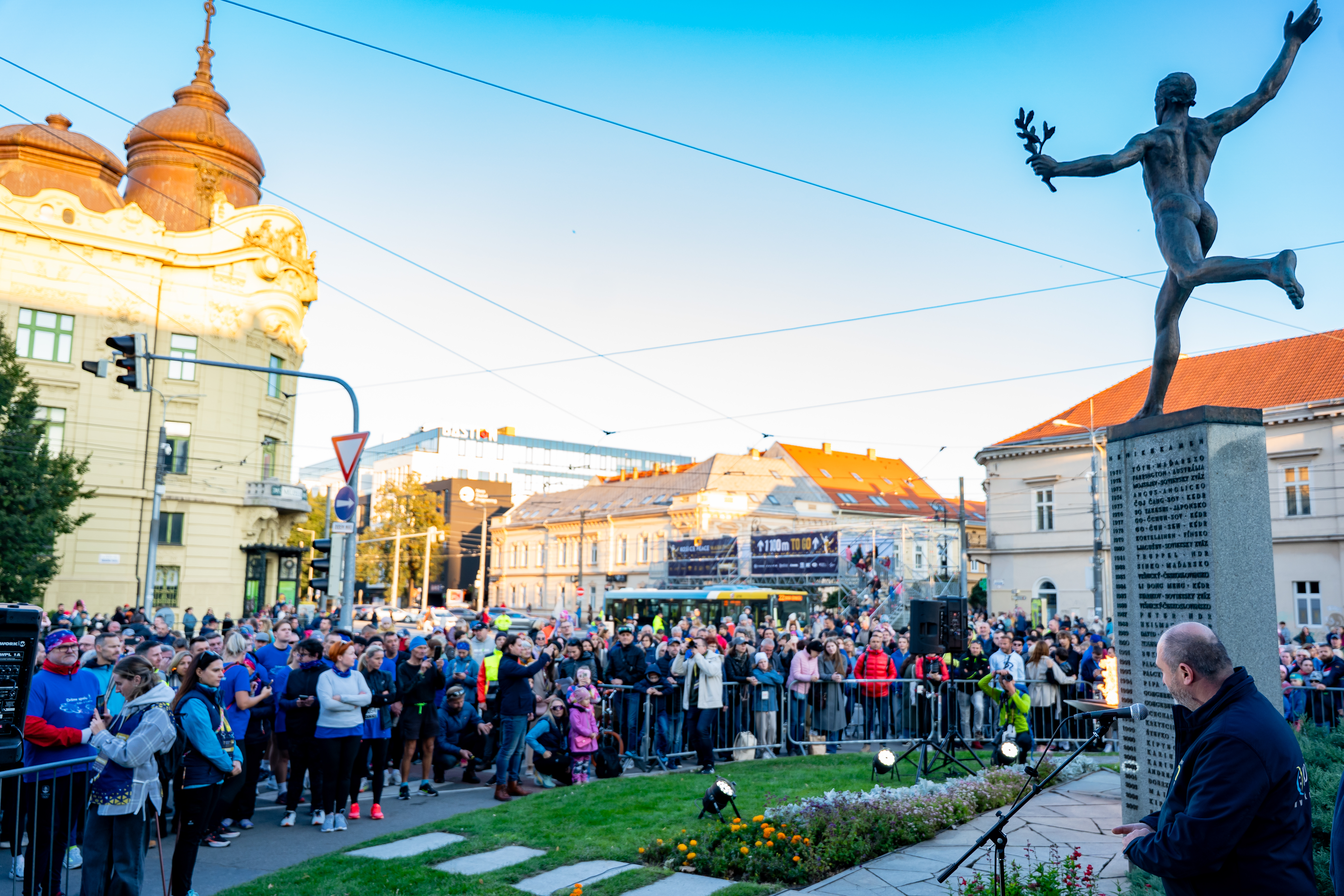 Slavnostne zapalenie Maratonskeho ohna -44
